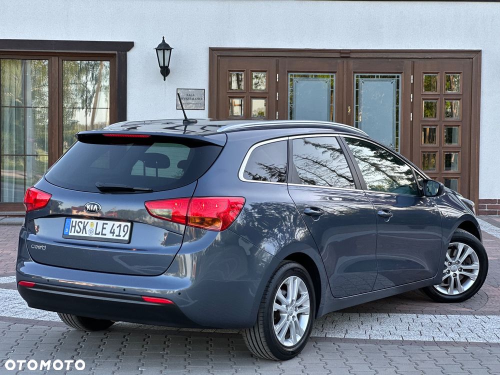 Kia Ceed 1.4 CVVT Dream-Team Edition - 17