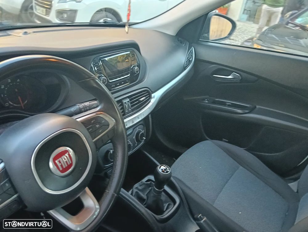 Fiat Tipo Station Wagon 1.3 MultiJet Life - 23
