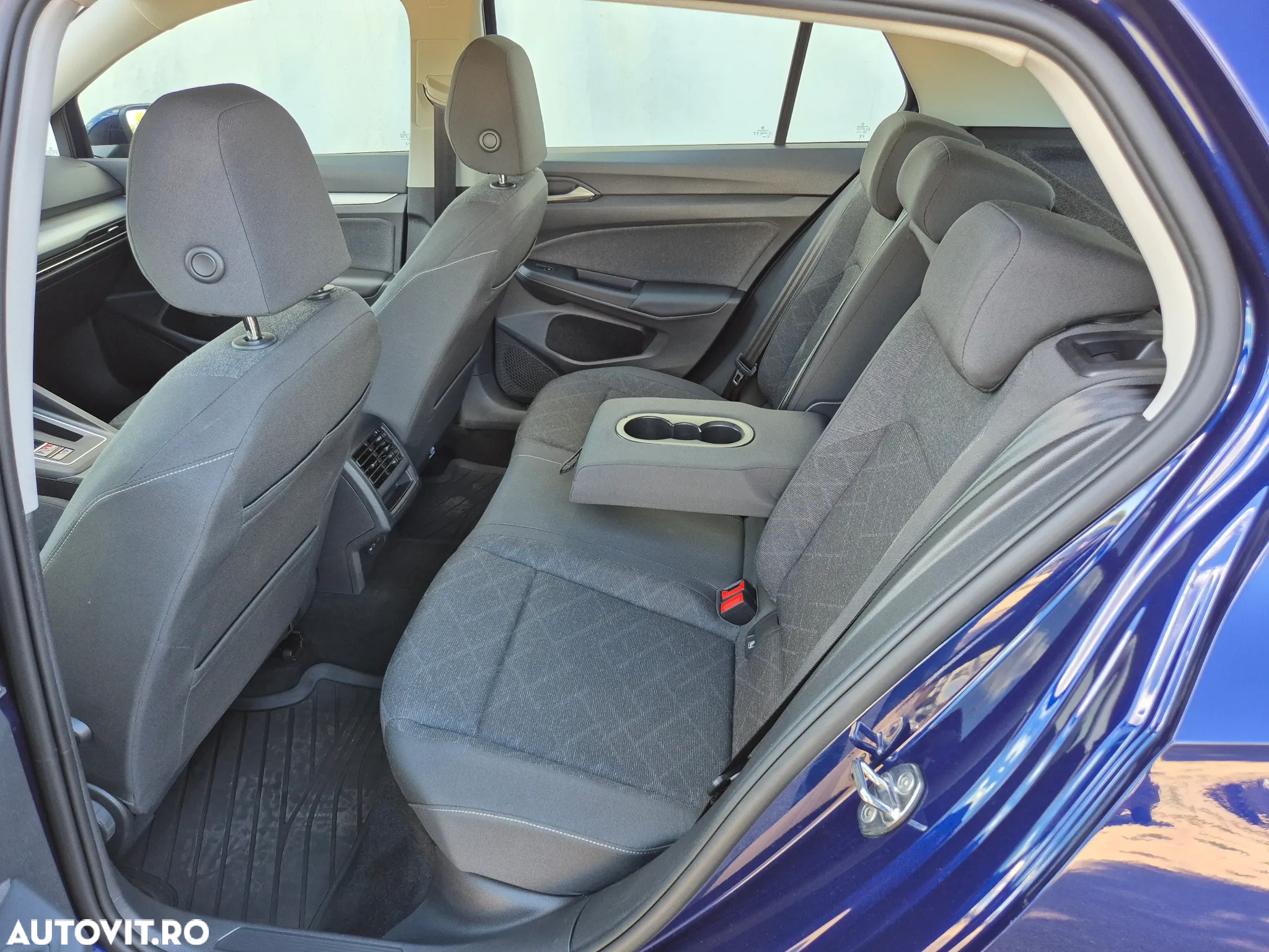 Volkswagen Golf 1.0 eTSI DSG MHEV Life - 13