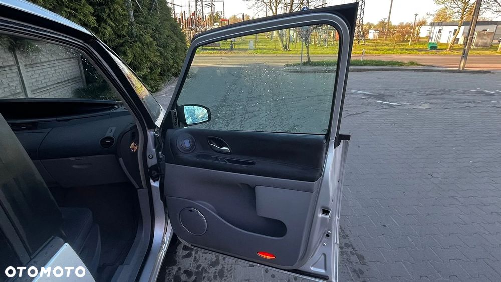 Renault Grand Espace 2.0 dCi FAP Edition PGA - 16