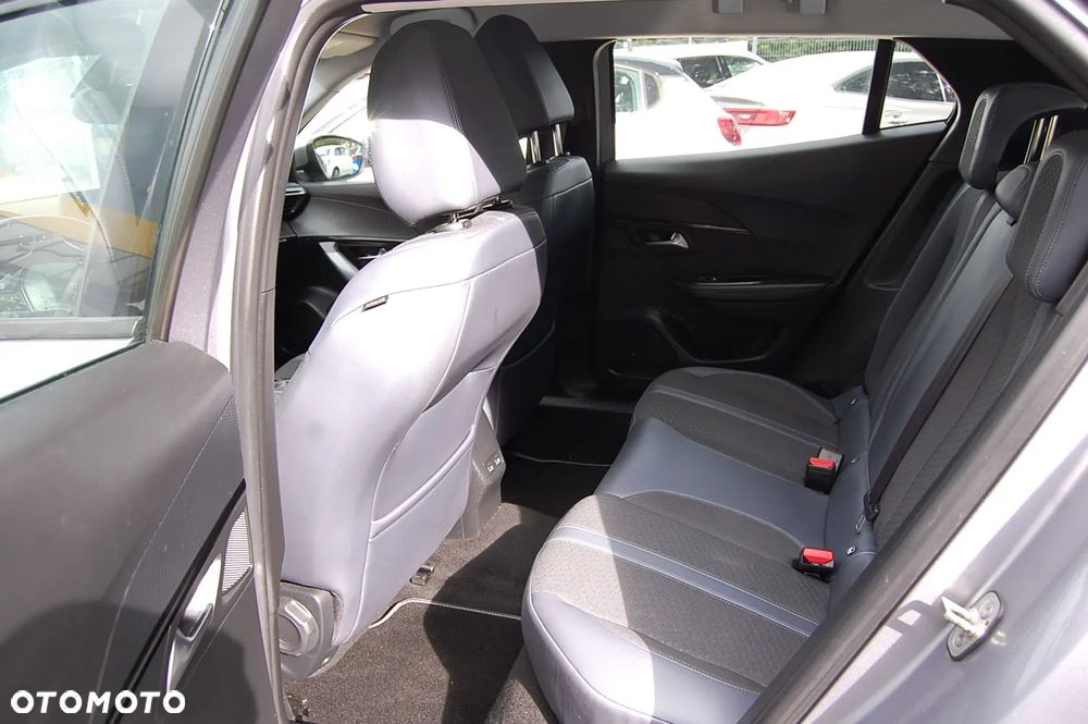 Peugeot 2008 PureTech 130 EAT8 Allure - 26