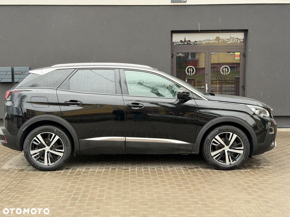 Peugeot 3008 1.2 PureTech Allure S&S - 10