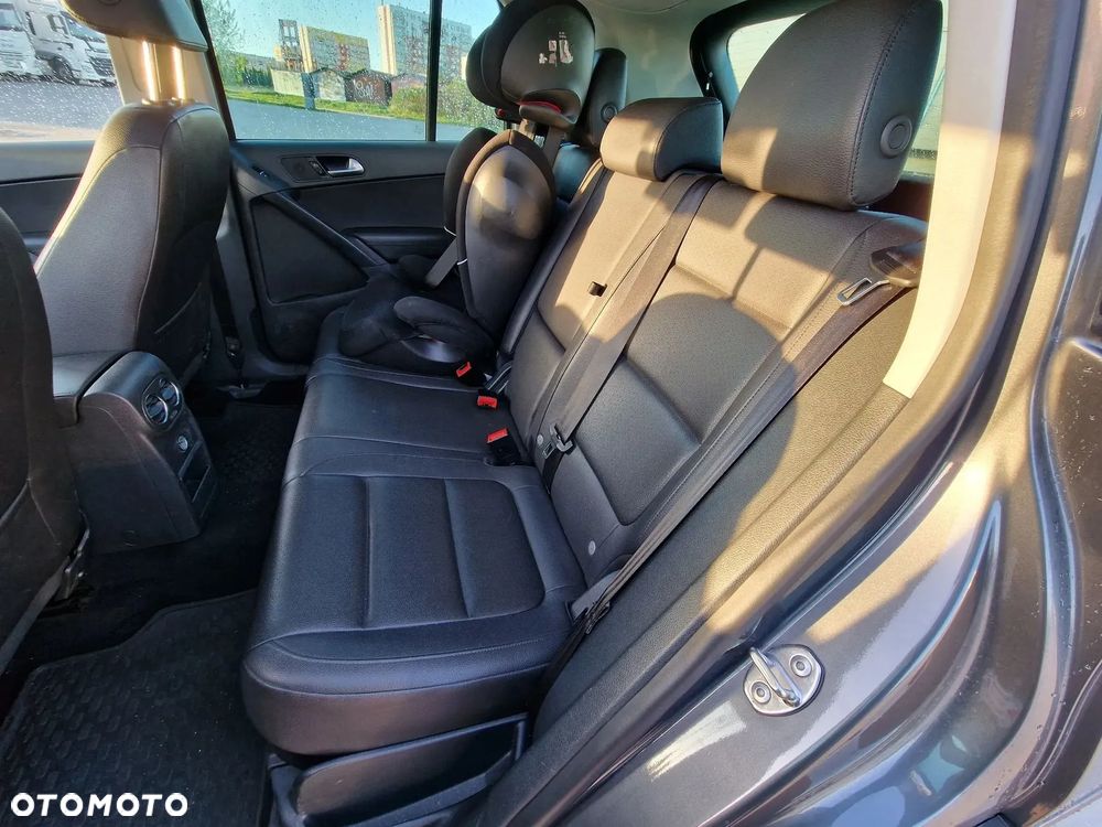 Volkswagen Tiguan - 8