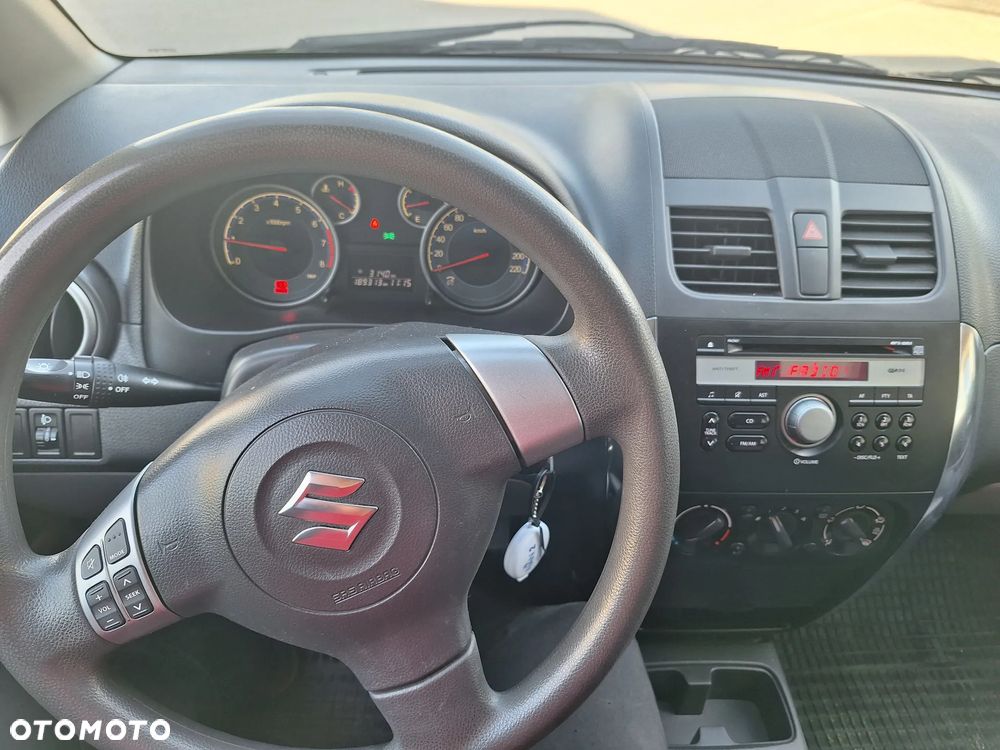 Suzuki SX4 Classic 1.6 VVT 4x4 Style - 8