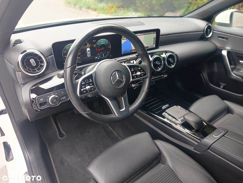 Mercedes-Benz Klasa A 200 d 8G-DCT AMG Line - 23