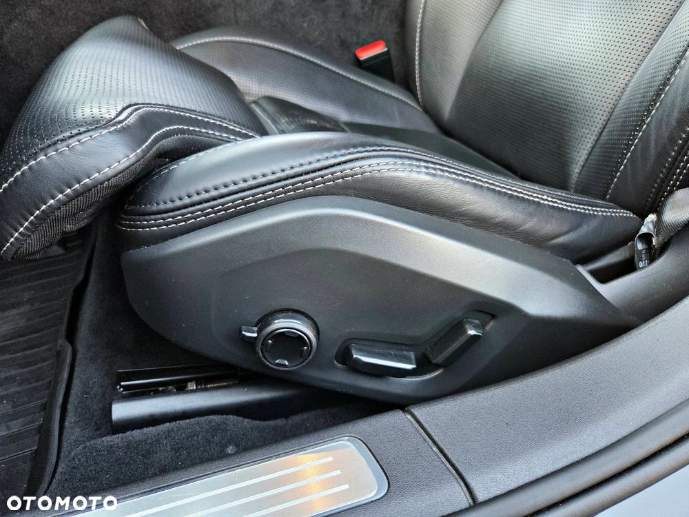 Volvo S90 - 36