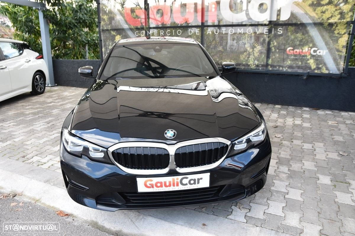 BMW 318 d Auto - 2