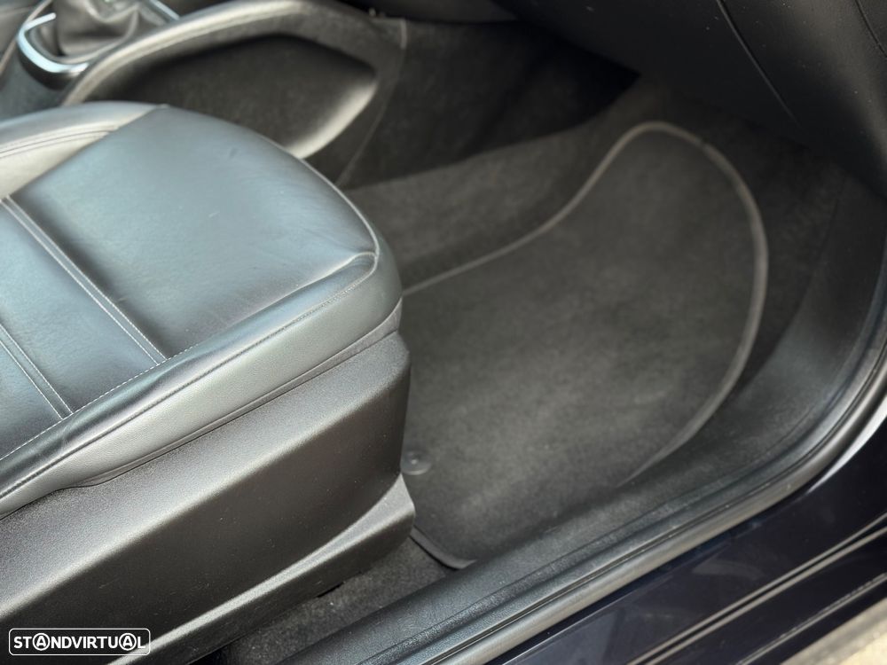 Fiat Tipo Station Wagon 1.3 M-Jet Lounge Tech - 18