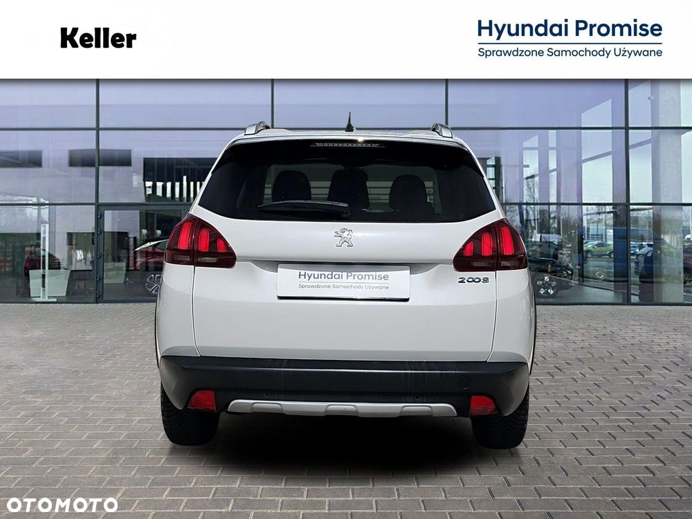 Peugeot 2008 1.2 Pure Tech Allure S&S - 6