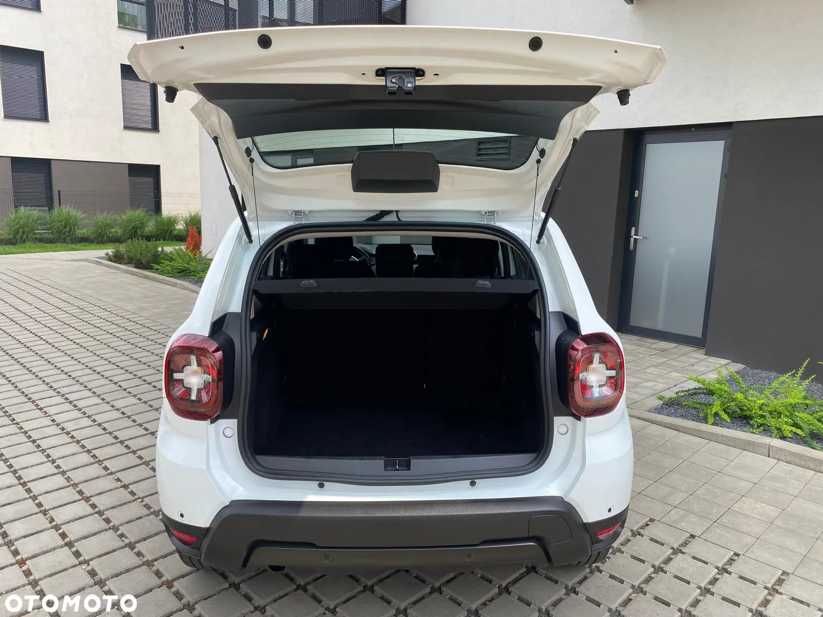Dacia Duster 1.6 SCe Laureate S&S - 19