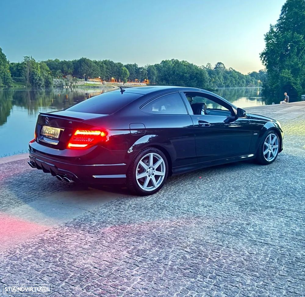 Mercedes-Benz C 220 - 11