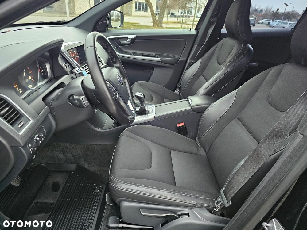 Volvo XC 60 D4 Momentum - 21