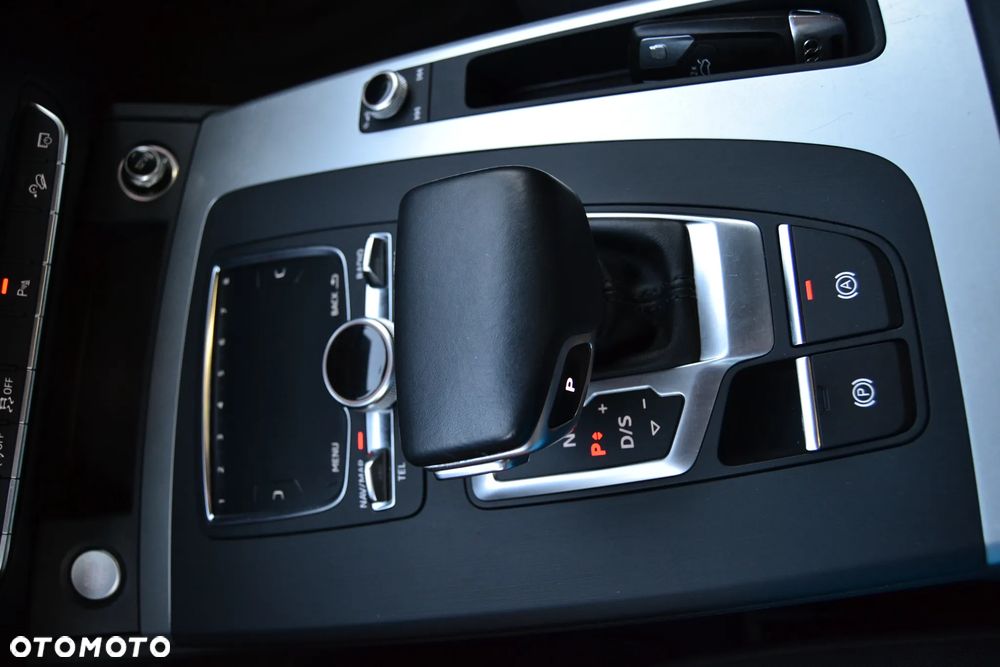 Audi Q5 2.0 TDI Quattro Design S tronic - 25