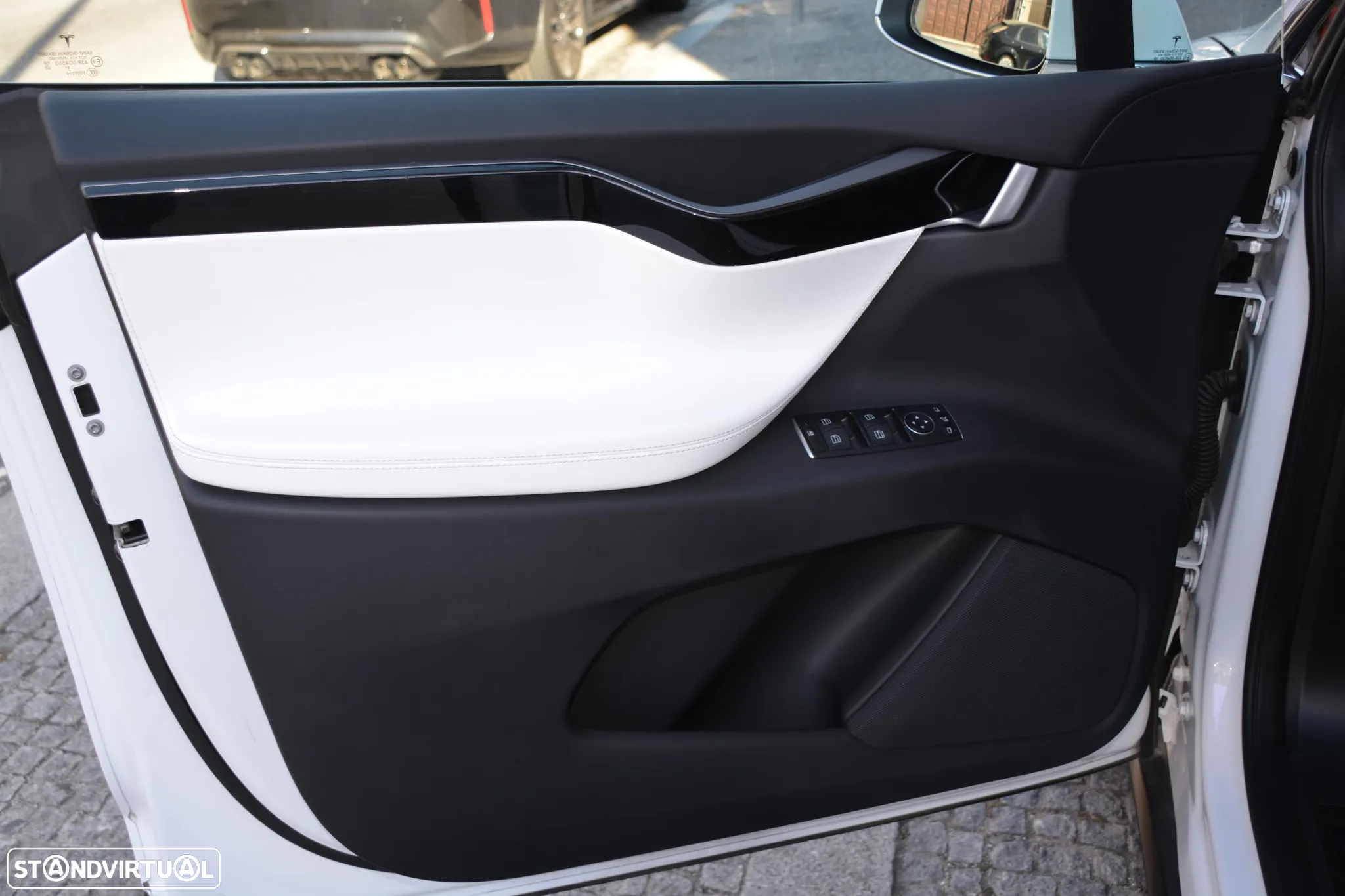 Tesla Model X 100 kWh Long Range AWD - 24