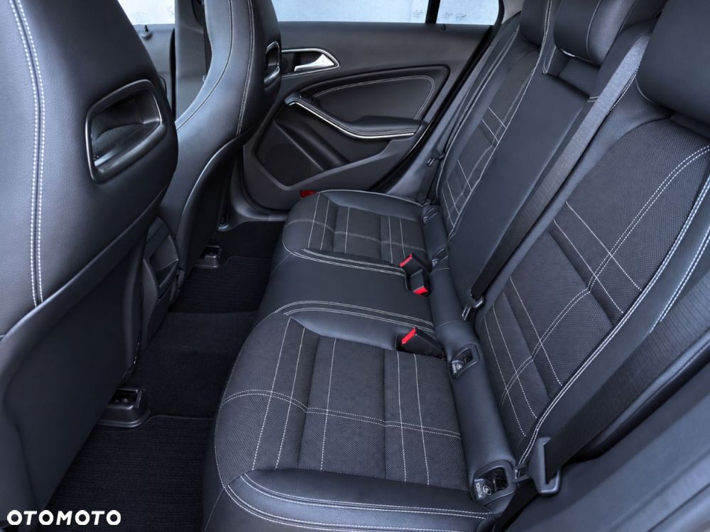 Mercedes-Benz CLA 2015