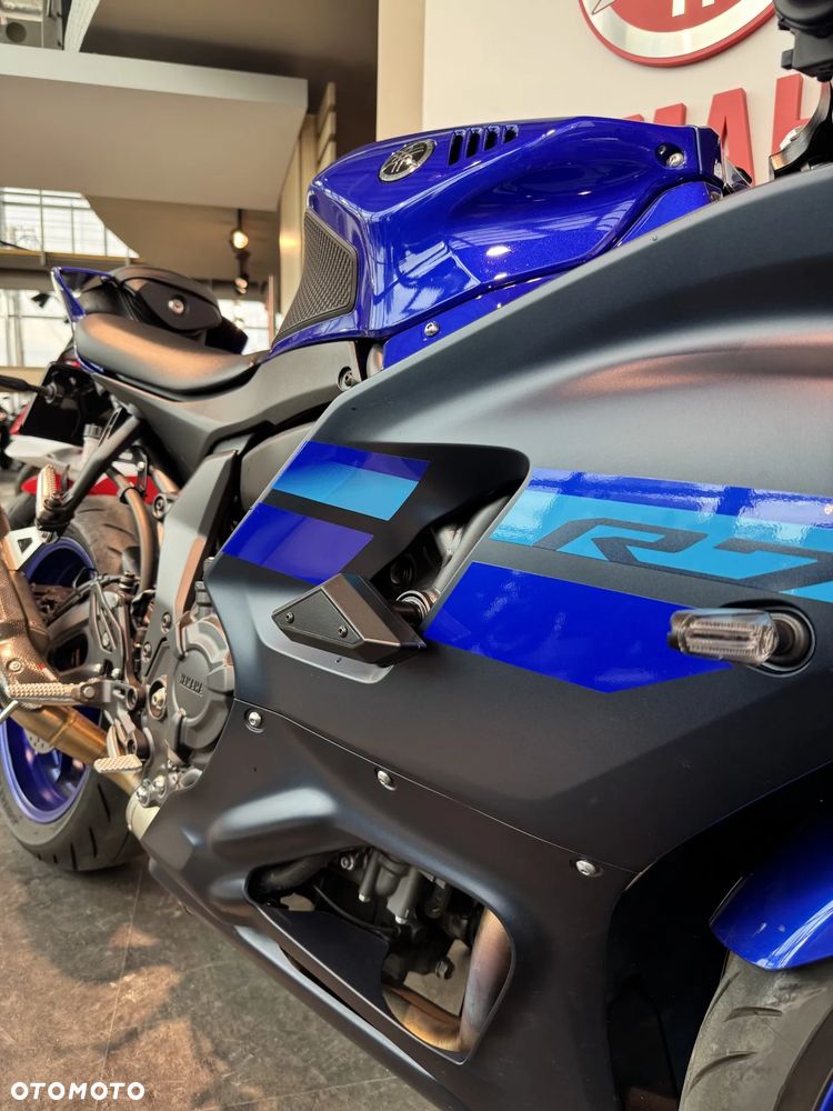 Yamaha R7 - 7