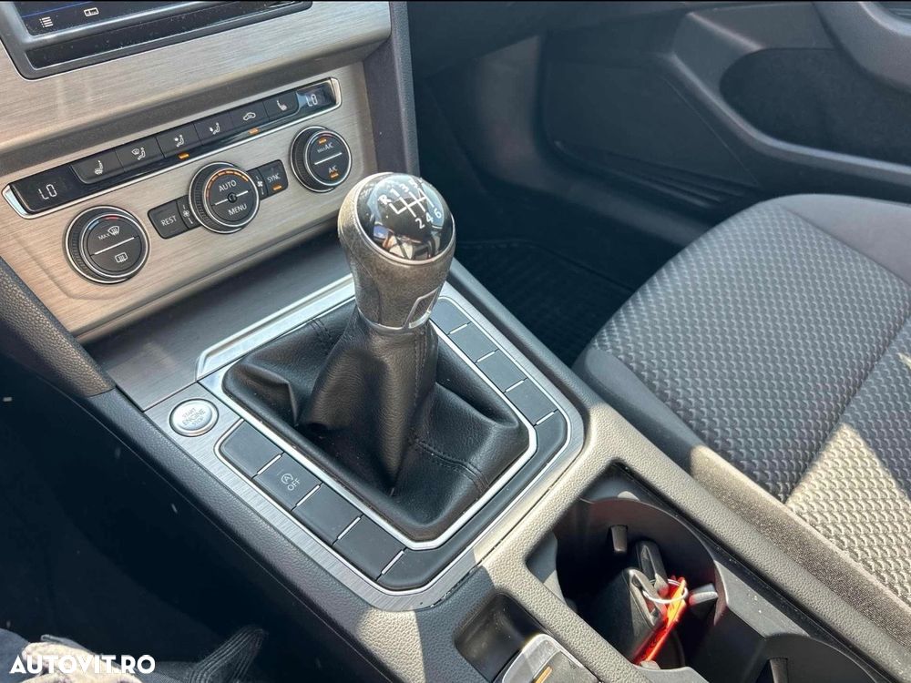 Volkswagen Passat - 6