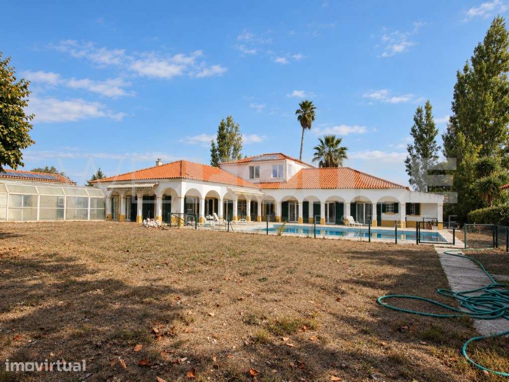 Quinta T5 com 5.000 m² de Terreno, Duas Piscinas e Boxes para Caval... - Grande imagem: 4/60