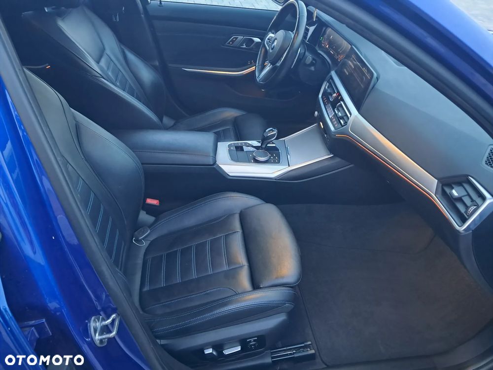 BMW Seria 3 330i xDrive M Sport sport - 9