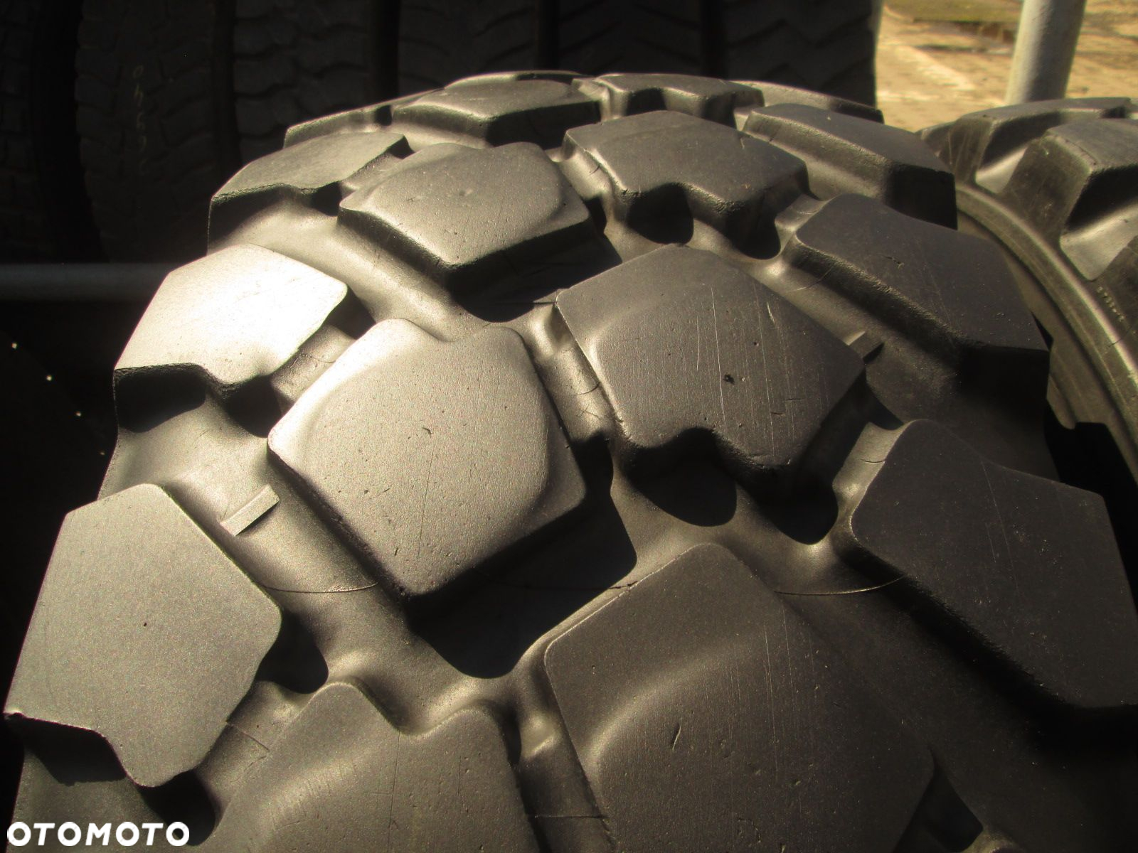 Opony ciężarowe 365/80R20 Michelin XZL. Opony ciężarowe - 10