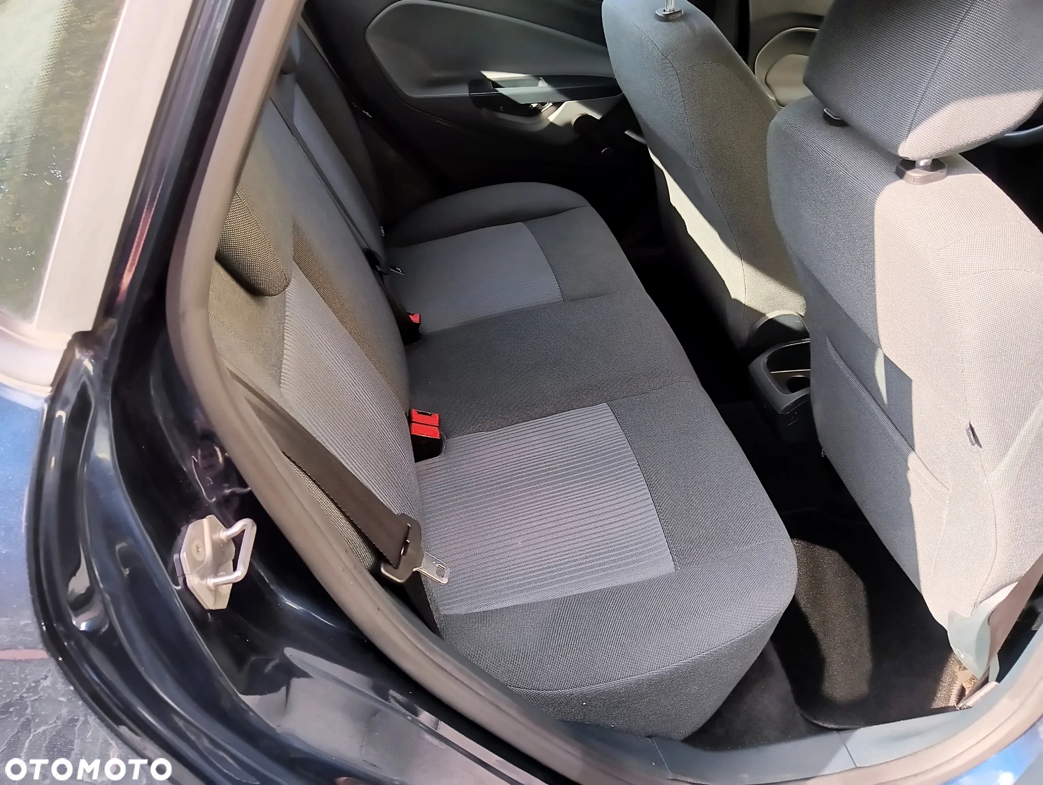 Ford Fiesta 1.25 Trend - 17