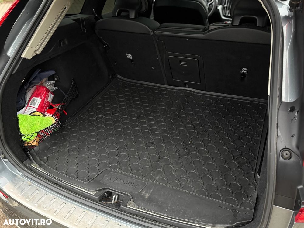 Volvo XC 60 D5 AWD Geartronic Inscription - 21