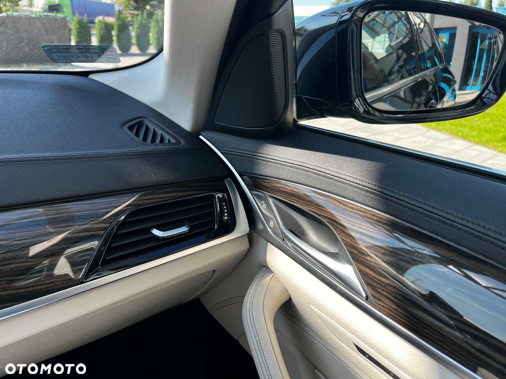 BMW Seria 5 - 29