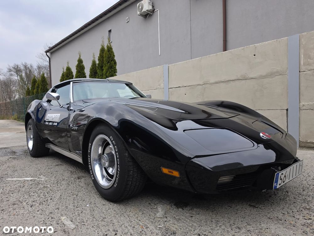 Chevrolet Corvette - 1