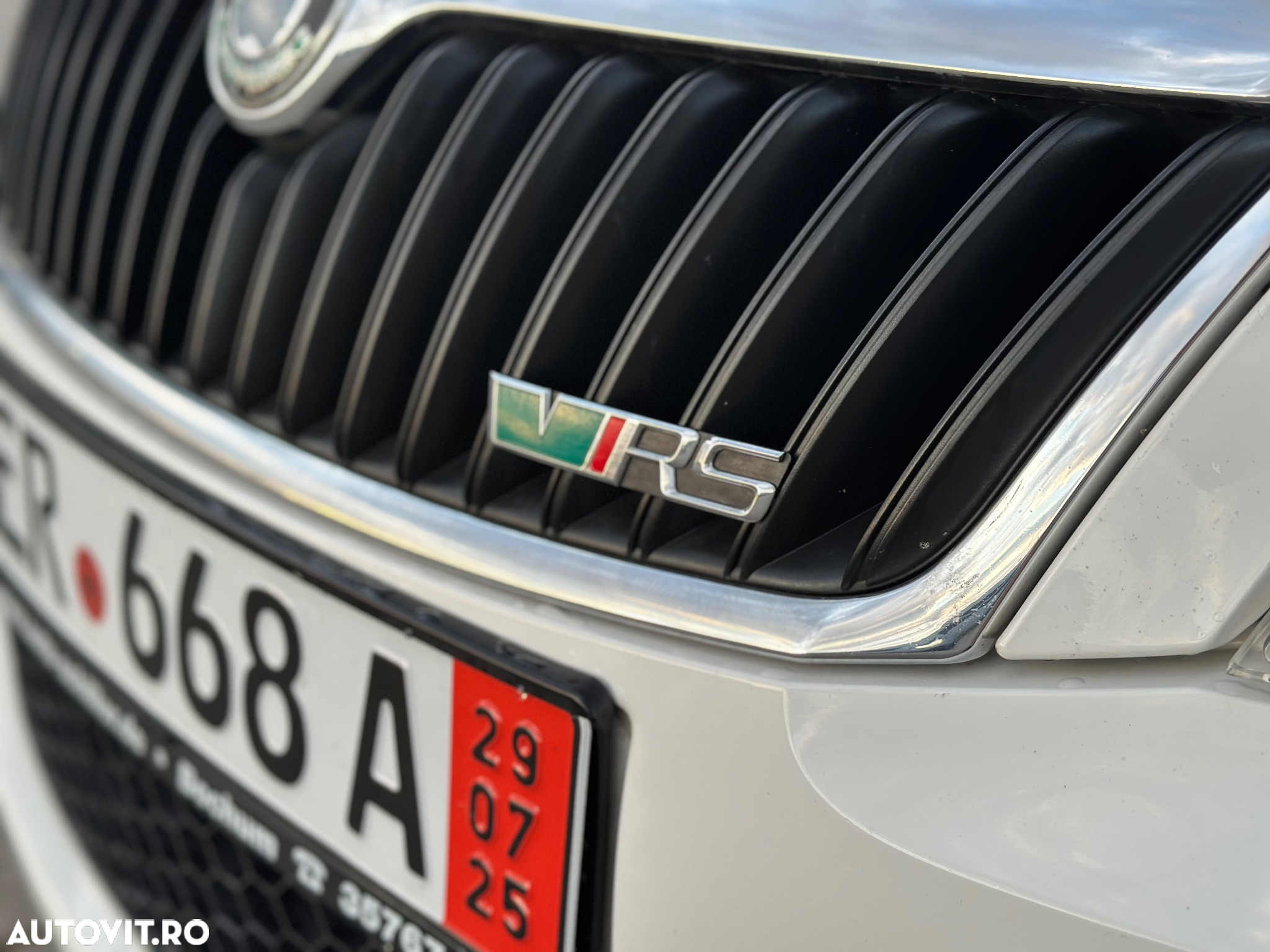 Skoda Octavia Combi 2.0 TDI DPF DSG RS - 18