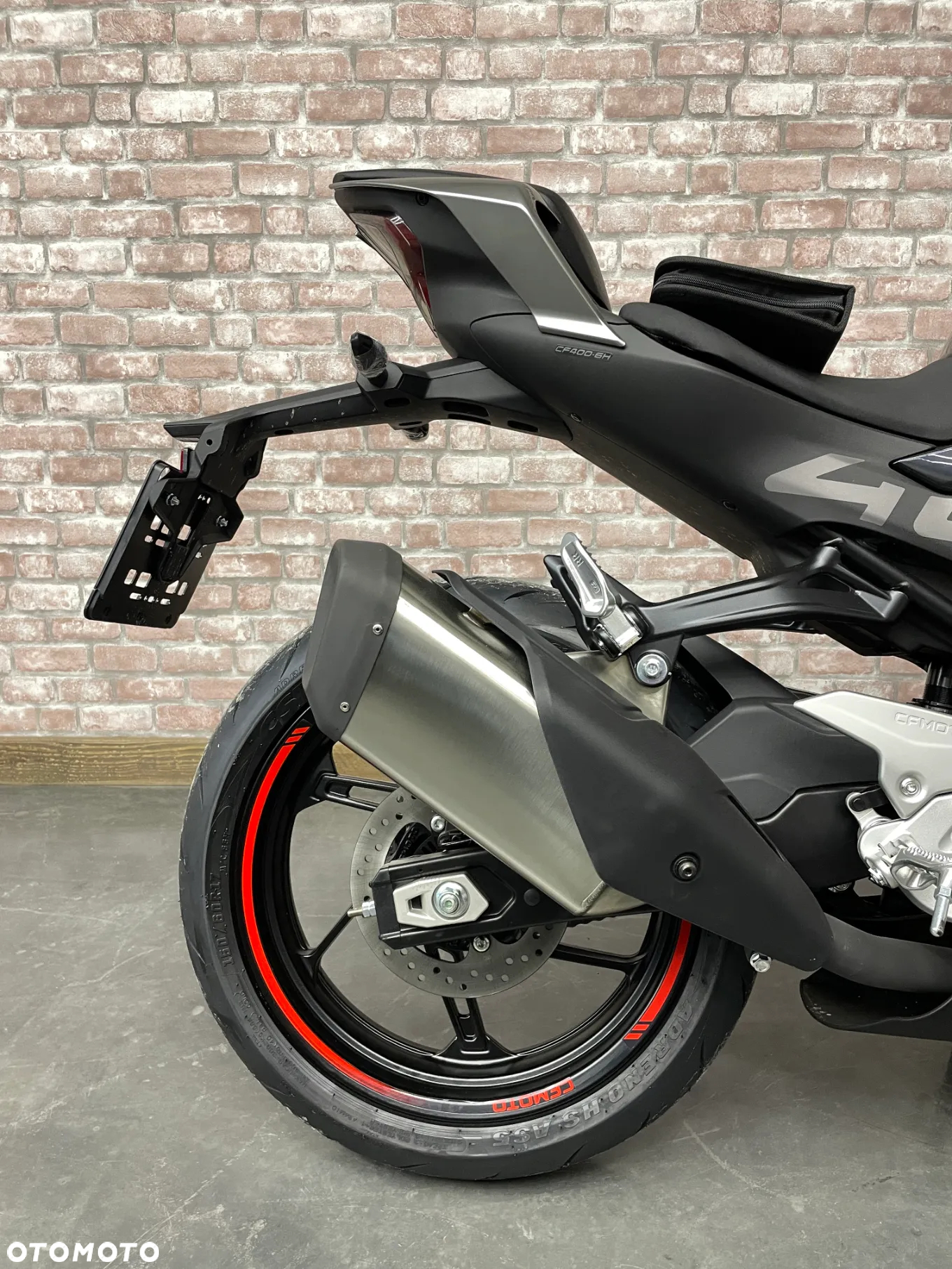 CFMoto SR - 10