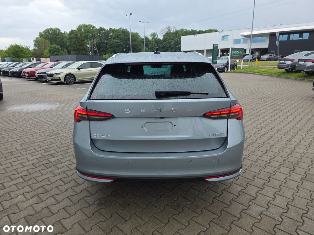 Skoda Octavia 1.5 TSI mHEV Drive Selection DSG - 5