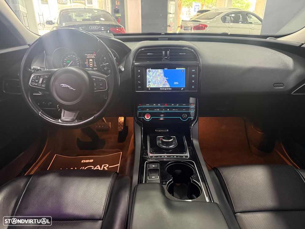 Jaguar XE 2.0 D Portfolio Aut. - 17