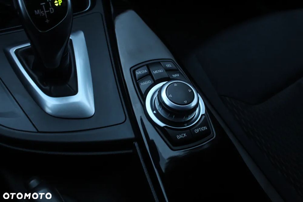 BMW Seria 3 320d Sport-Aut - 21