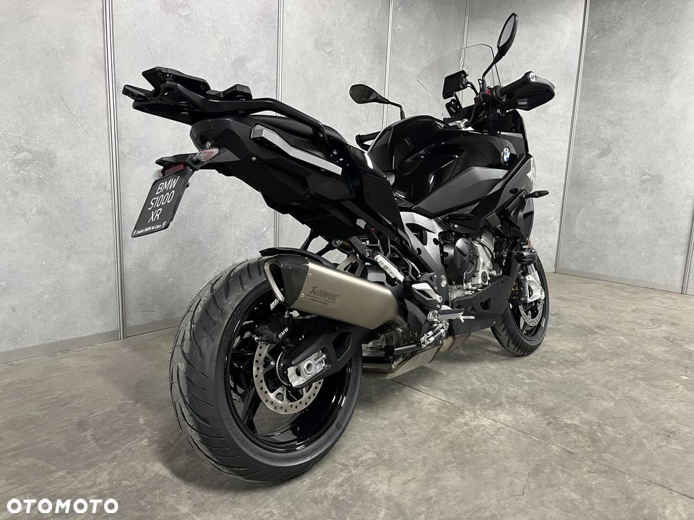BMW XR - 3