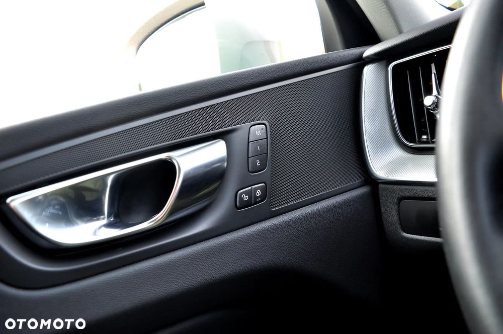 Volvo XC 60 B4 D Geartronic Inscription - 31