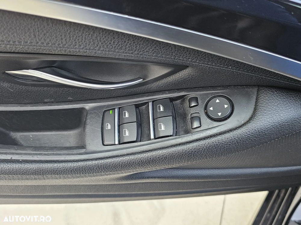 BMW Seria 5 520d AT - 22