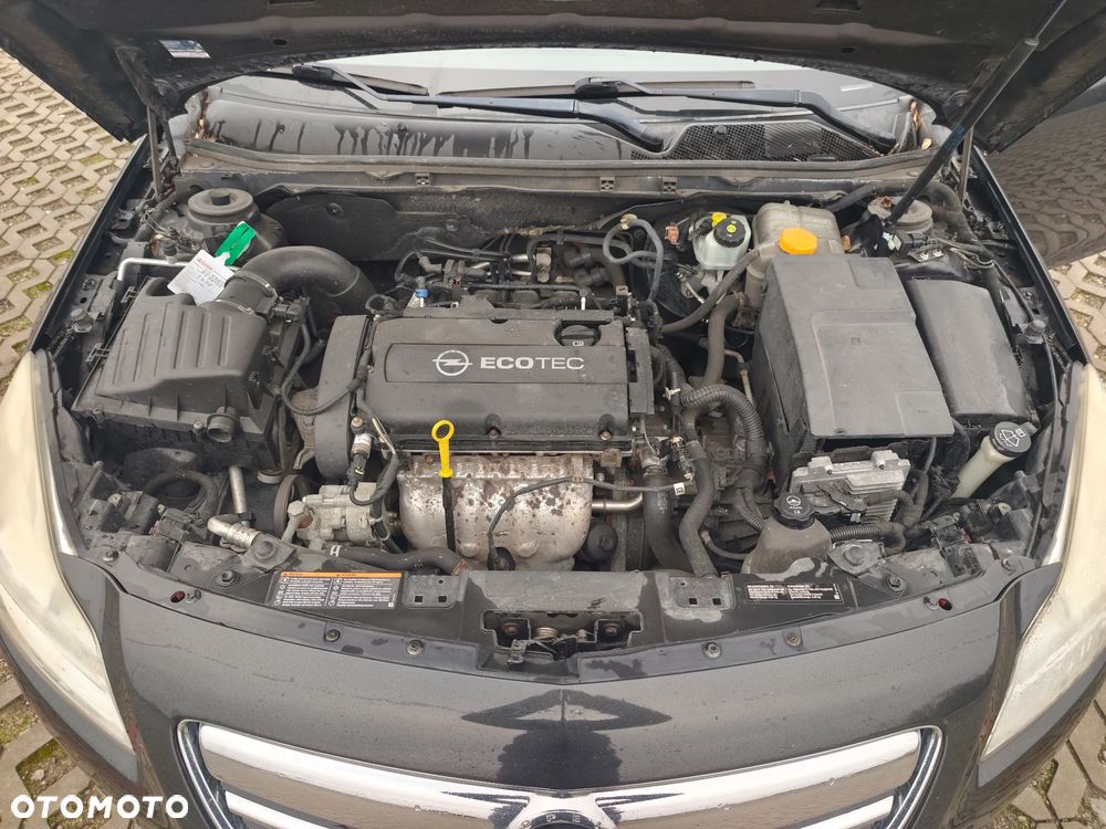 Opel Insignia 1.8 - 12