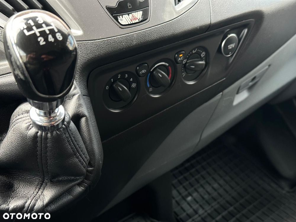 Ford TRANSIT CUSTOM - 20