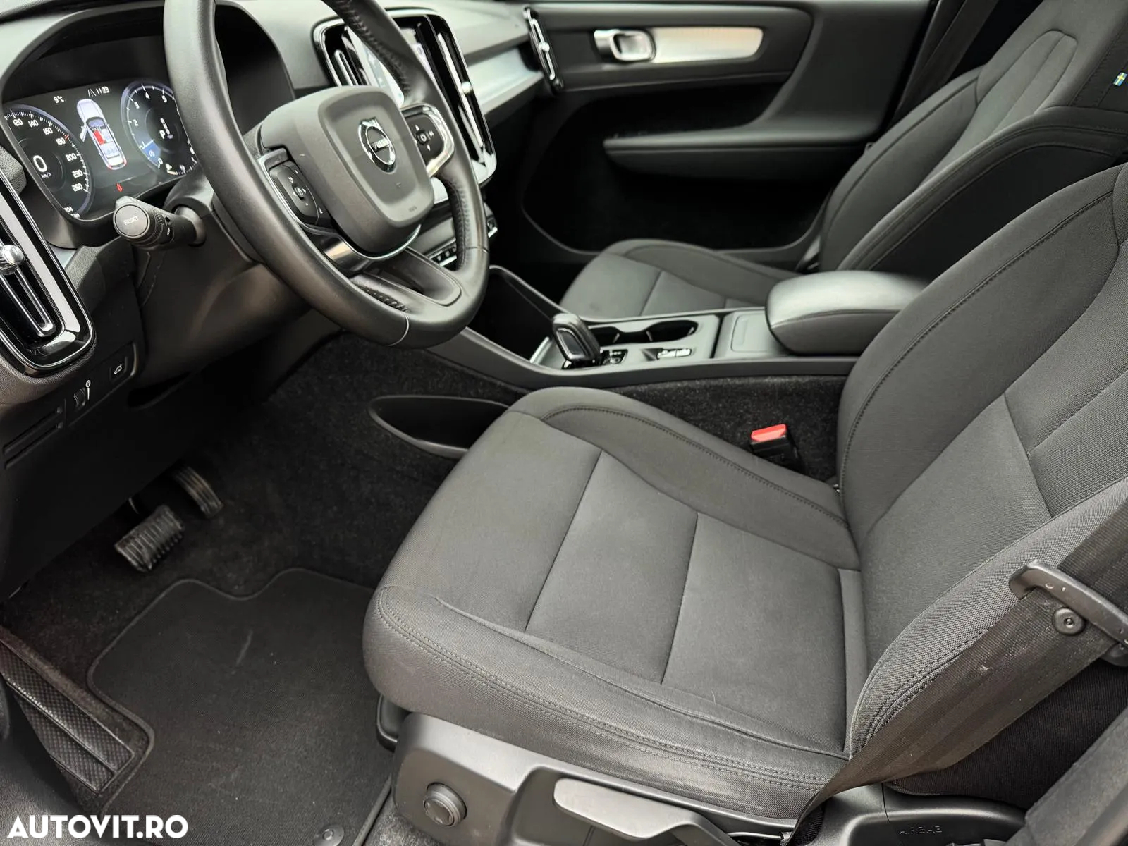 Volvo XC 40 T2 AT8 Momentum - 17