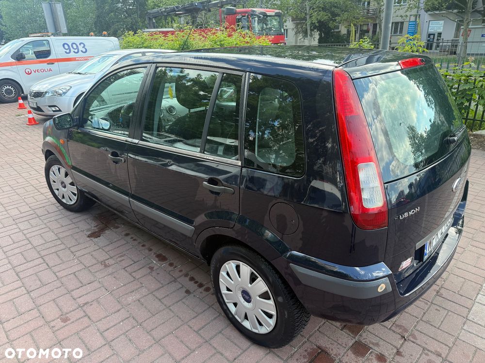 Ford Fusion 1.4 Trend - 4