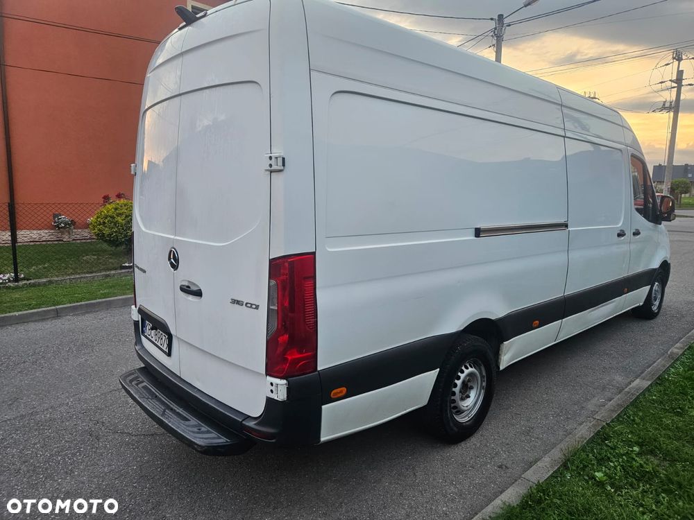 Mercedes-Benz Sprinter - 5