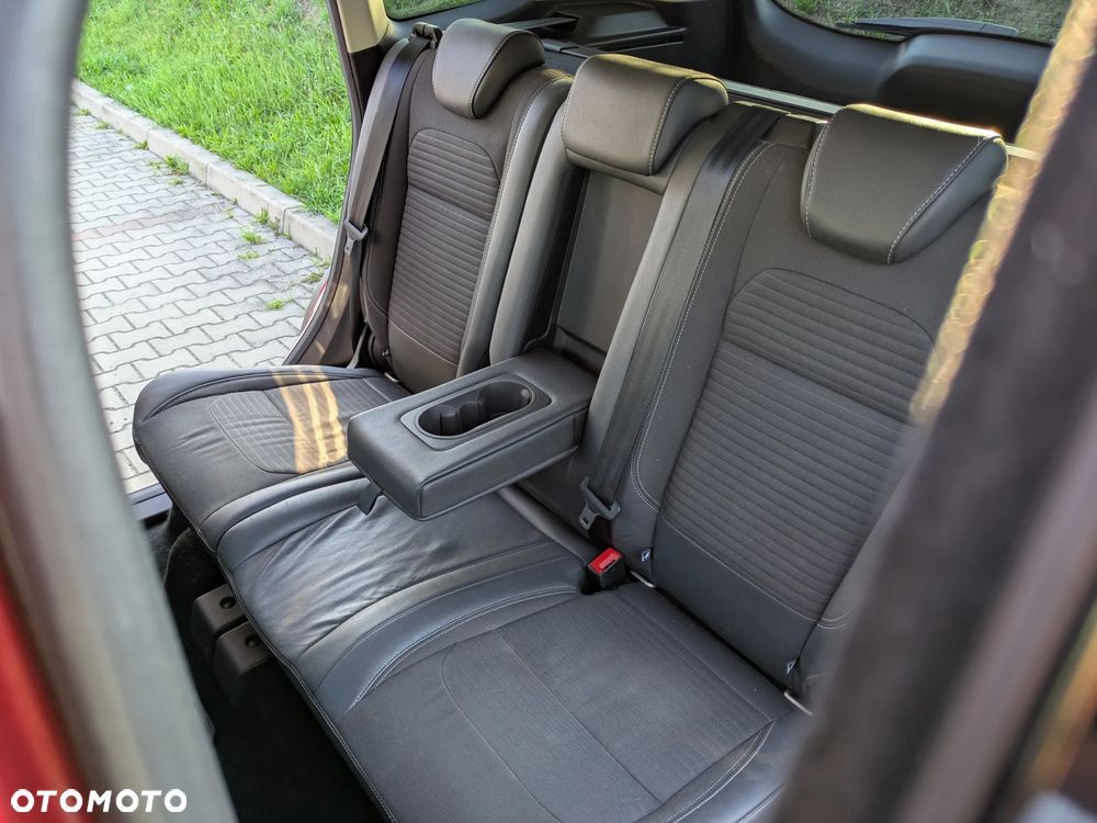 Ford Kuga 1.5 EcoBoost 2x4 Titanium - 19