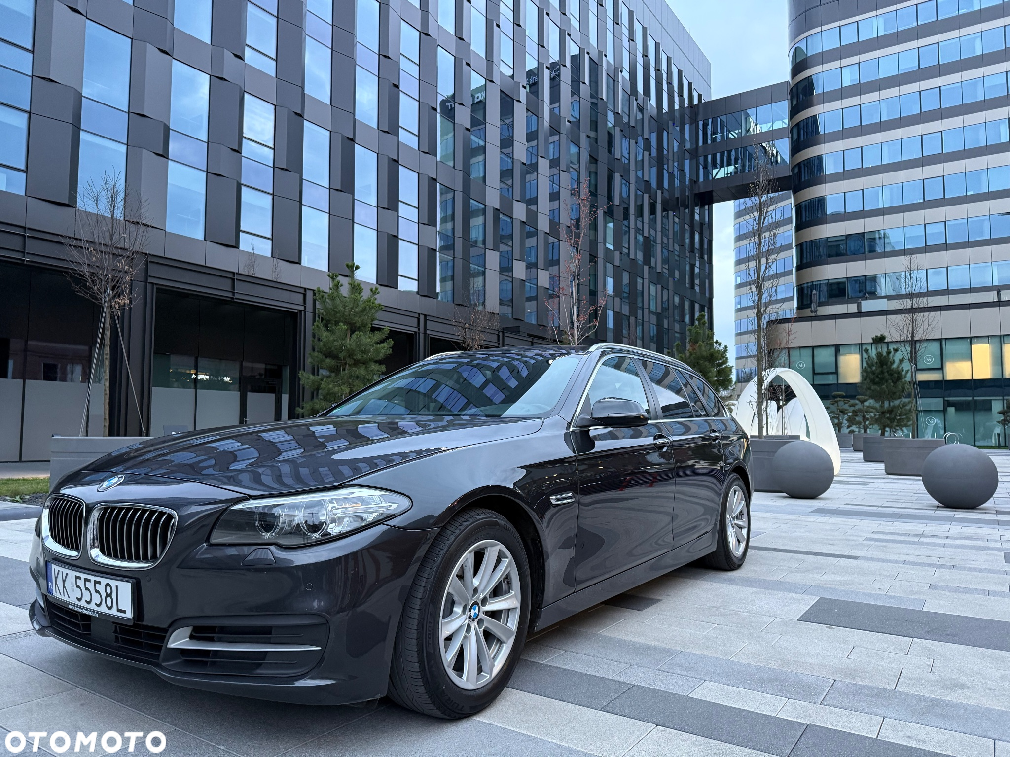BMW Seria 5 520d Touring Luxury Line - 3