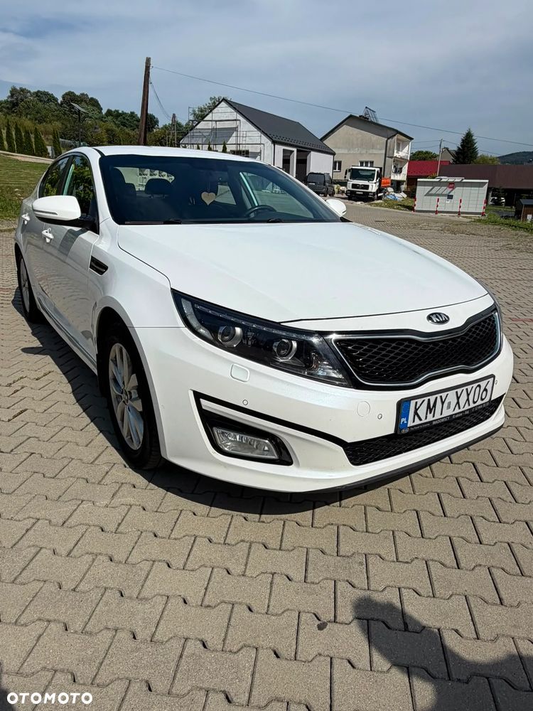 Kia Optima 2.0 L - 3