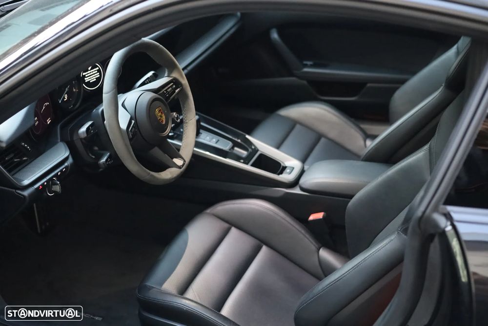 Porsche 911 Série F - 15