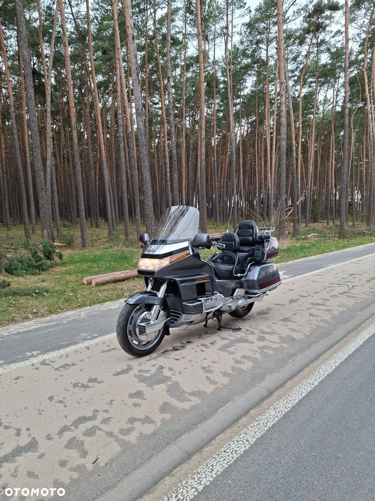 Honda GL - 22