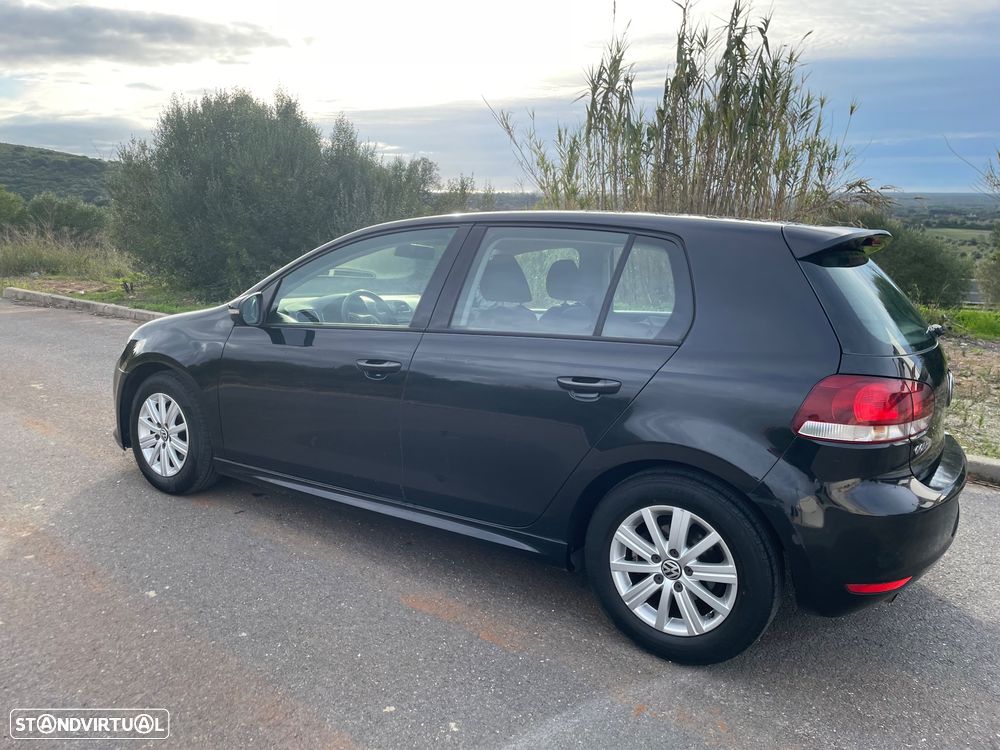 VW Golf 1.6 TDi Trendline BlueMotion - 2