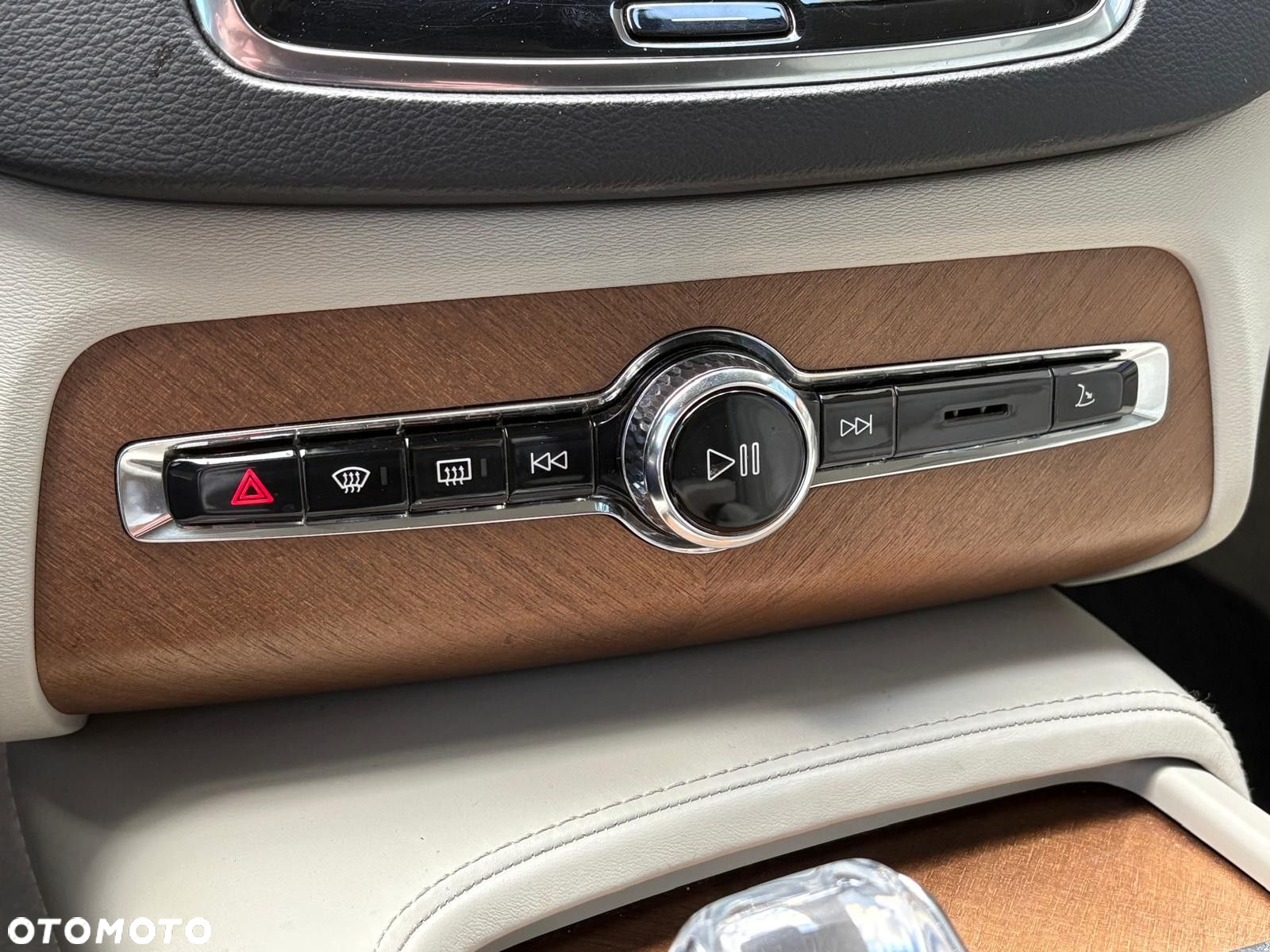 Volvo XC 90 - 32