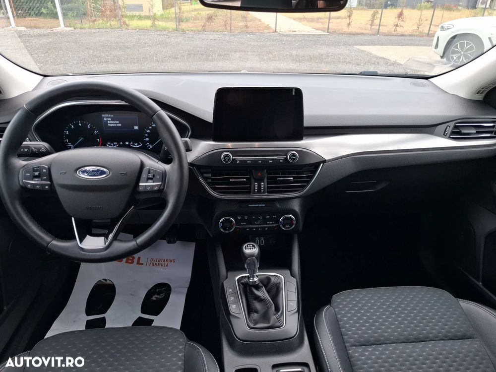Ford Focus - 12