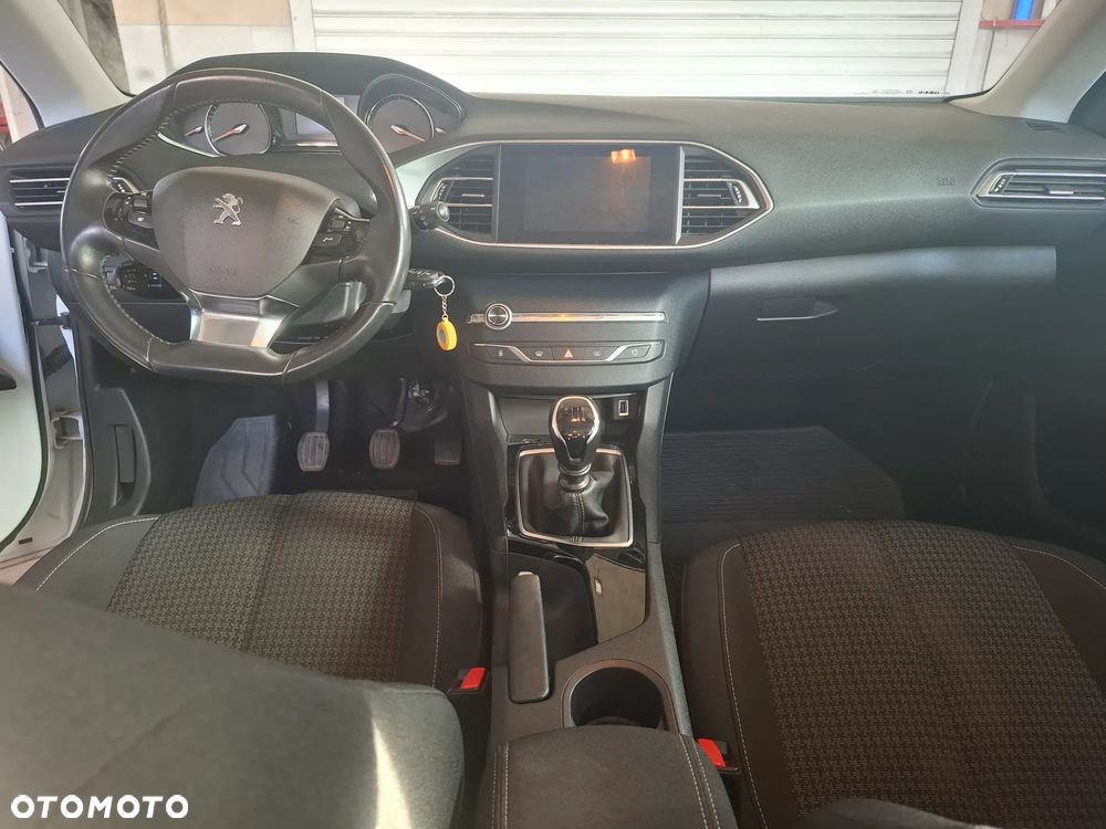 Peugeot 308 1.5 BlueHDi Active S&S - 10